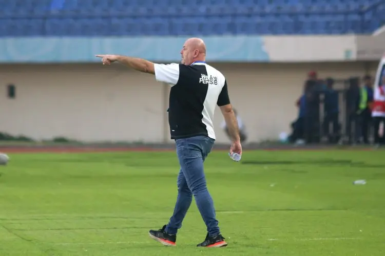 Bojan Hodak Siapkan Kejutan Pengganti Henhen Herdiana