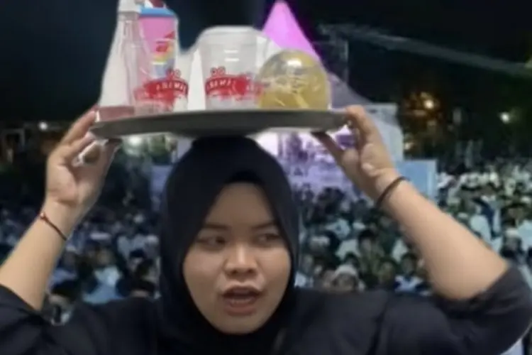 Netizen Ini Beri Sindiran Soal Gus Miftah yang Permalukan Penjual Es Teh di Acara Sholawatan