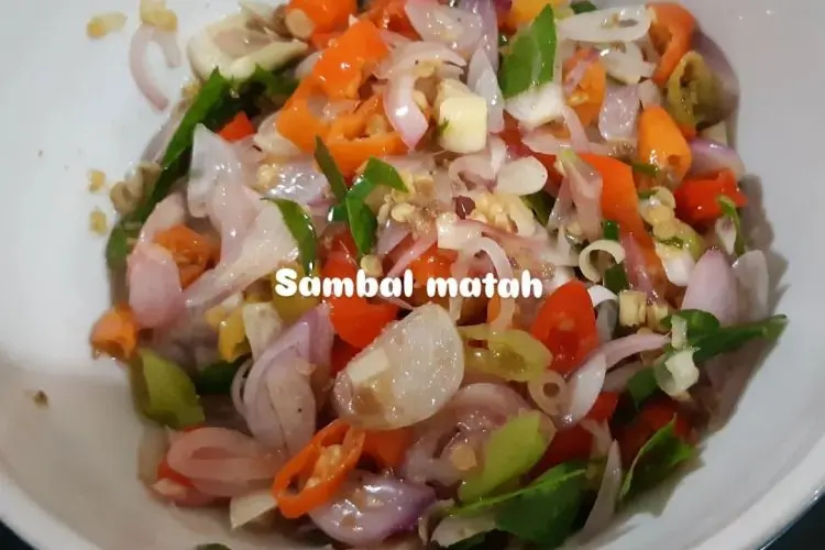 Pedasnya Sehat! Rahasia di Balik Sambal Matah yang Bikin Tubuh Makin Fit dan Bugar