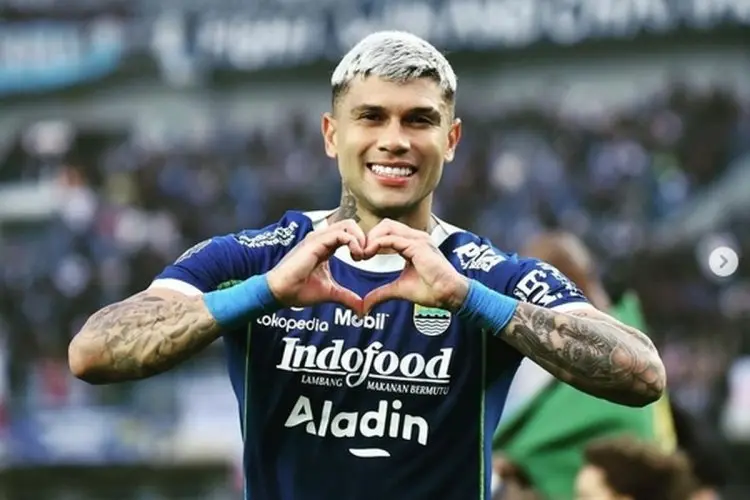 Ciro Alves Tulis Komentar Bahasa Sunda Halus di Instagram Bojan Hodak