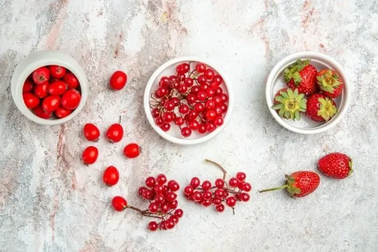 5 Buah Merah yang Wajib Dikonsumsi untuk Jantung Kuat