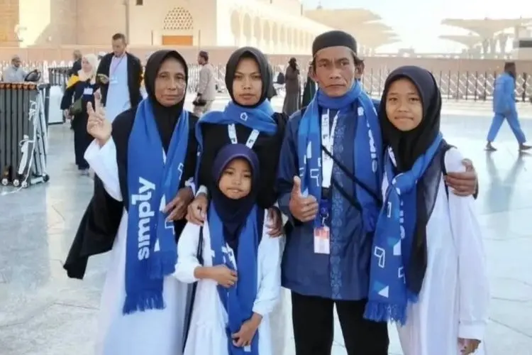 Viral Gegara Diolok Gus Miftah, Sunhaji dan Keluarga Berangkat Umroh Usai Banyak Dibantu Netizen