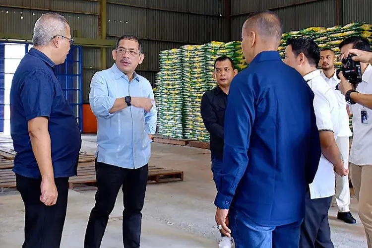 Demi Swasembada Pangan, Asep Wahyuwijaya Mendorong Transformasi Bulog