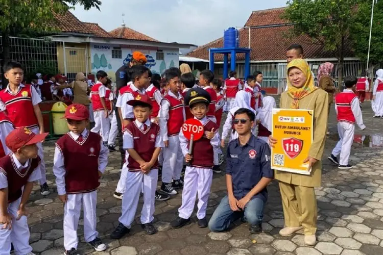 DAOP 2, Dishub Bandung dan Komunitas Edan Sepur Gelar Edukasi Berlalu Lintas