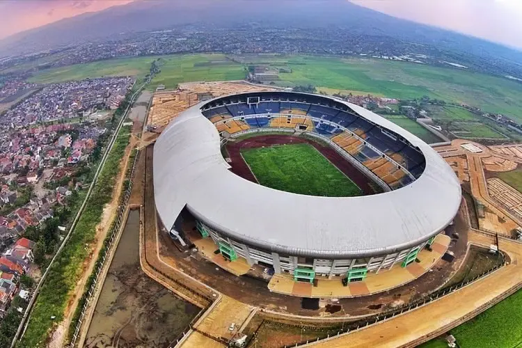 Kerjasama Persib dan Allianz Untuk Mempercantik Stadion GBLA Bakal Terwujud