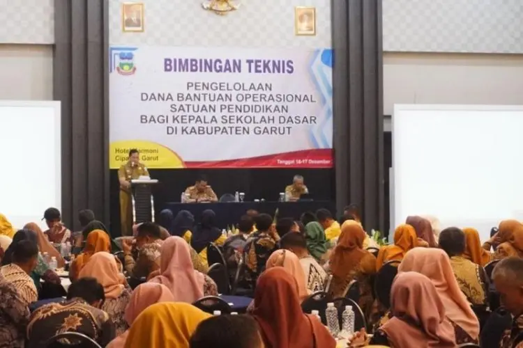 Kepala Sekolah di Garut Diedukasi Biar Tertib Mengelola Dana BOSP