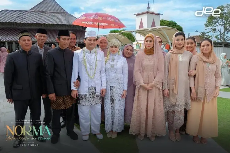 Ekspresi Wulan Guritno di Foto Film Norma: Antara Mertua dan Menantu Jadi Sorotan, Netizen Sebut Mirip dengan yang Asli
