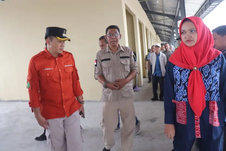 Revitalisasi Pasar Minggu Palimanan Sedot Rp.15 M,  Tiga Hari Lagi Bisa Selesai?