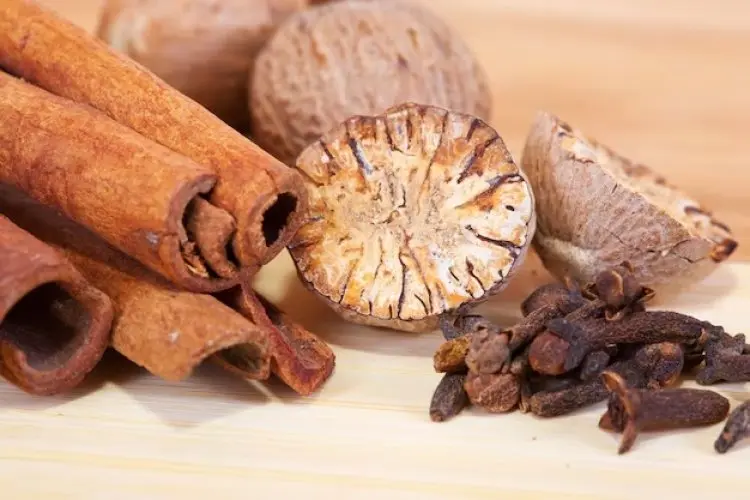 Kandungan Ajaib Pala untuk Membakar Lemak dan Menurunkan Berat Badan