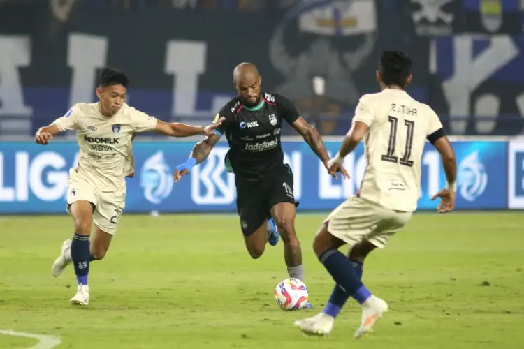 Hasil BRI Liga I : Persib Taklukan Persita dengan Skor Telak 3-1