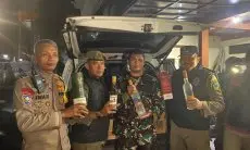 Ratusan Botol Miras Disita Saat Perayaan Malam Tahun Baru 2025 di Garut