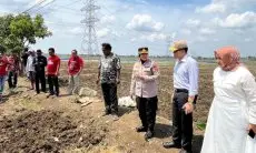 Pj Bupati Cirebon Wahyu Mijaya Respons Jalan Rusak di Luwung Kencana