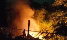 Tumpukan Barang Bekas di Jalan Tb M Falak Terbakar, Delapan Unit Mobil Damkar Dikerahkan 