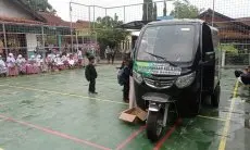 Bupati Dadang Berikan BPJS Ketenagakerjaan dan Honorarium bagi Para Operator Motor Baca di Setiap Kecamatan
