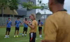 Pelatih Dewa United Bertekad Patahkan Tren Tak Terkalahkan Persib Bandung