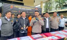 Kantongi Rp400 Juta dari Arisan Online, Para-para Ibu-ibu di Cimahi Diringkus Polisi