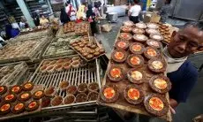 FOTO: Produksi Dodol Keranjang di Bandung