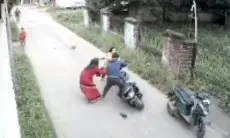 Viral Aksi Heroik Emak-emak Berani Adang Pria yang Diduga Curi Tabung Gas di Bogor