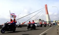 FOTO: Konvoi Atribut Baru Kurir JNE