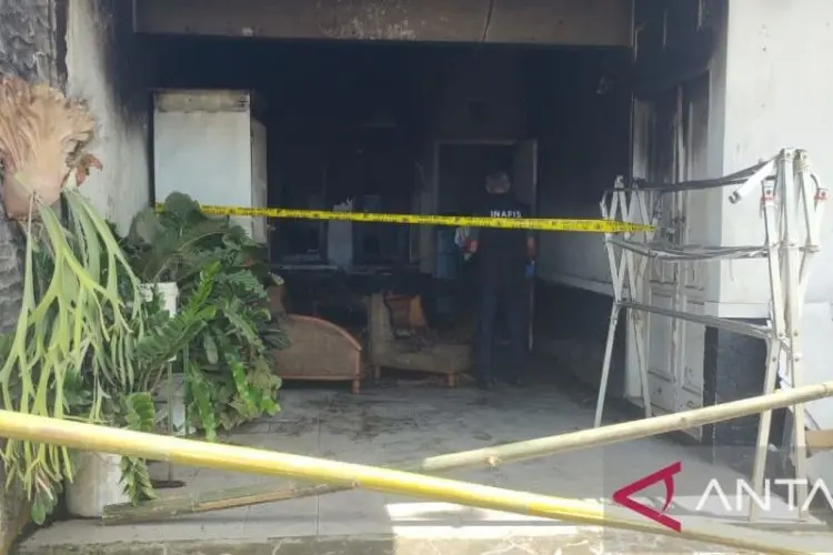 Gak Terima Putus Cinta, Pria di Sukabumi Nekat Bakar Rumah Mantan Kekasihnya