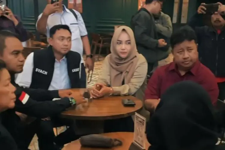 Terima Aduan Masyarakat, Komisi III  Gercep Sidak Pasar Mawar dan Cafe Bajawa Florest