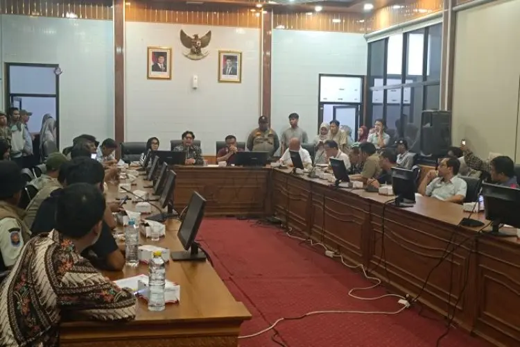 Pemkab Cirebon Hadapi Masalah, Ribuan Pegawai Honor Tuntut Kejelasan Status