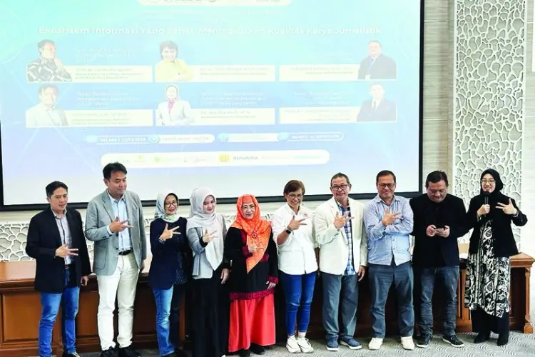 Mikom Unisba Gelar Seminar Rumuskan Strategi Mengantisipasi Ancaman Senjakala Media