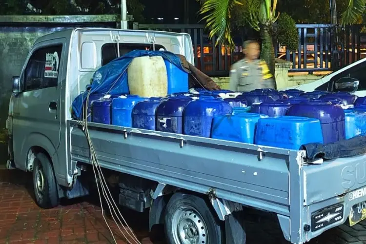 Ribuan Liter Tuak Siap Edar Berhasil Digagalkan  Polisi di Soreang