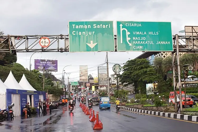 Kemacetan 2,5 Kilometer di Jalur Puncak: Imbas Pemeriksaan Ganjil Genap saat Liburan Isra Mikraj dan Imlek 2025