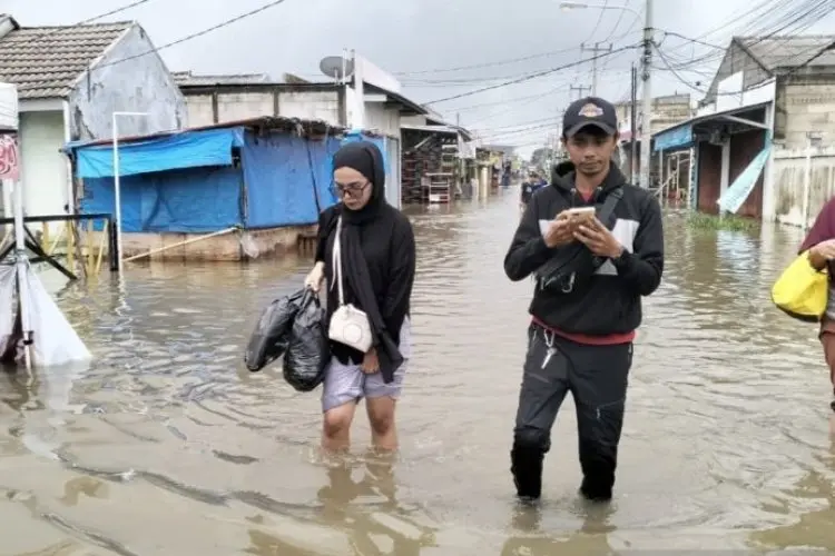 Banjir Kepung 6 Kecamatan di Bekasi