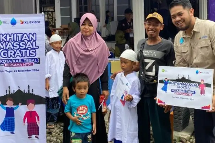 Karyawan XL Axiata Gelar Khitanan Massal di Banyumas dan Tegal