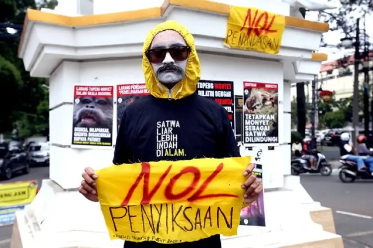 FOTO: Aksi Hari Primata Indonesia di Bandung