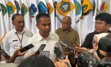 Lepas 14 PMI Asal Jabar ke Korsel, Ini Harapan Bey Machmudin...