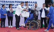 Kapolda Jabar Hadiri Pemberian Penghargaan Atlet Berprestasi PON XXI dan Peparnas XVII di Gedung Sate Bandung