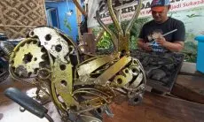 FOTO: Karya Seni dari Sampah Residu
