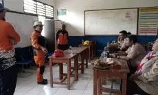 Masuk Zona Rawan Bencana, R2B Berikan Edukasi Mitigasi Bencana bagi Siswa dan Guru SMPN 3 Saguling