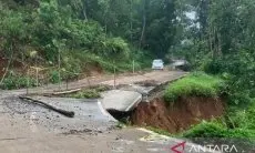 Pemkab Cianjur Segera Perbaiki Jalan Rusak Akibat Tanah Bergerak