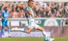 Tak Hanya Persib, Dewa United Ikut Incar Joey Pelupessy