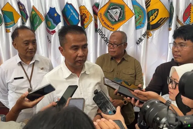 Lepas 14 PMI Asal Jabar ke Korsel, Ini Harapan Bey Machmudin...