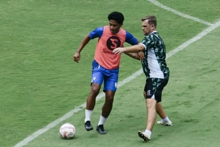 Ini Ungkapan Ahmad Agung Jalani Debut Bersama Persib Bandung