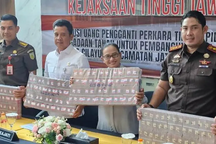 Kejati Jabar dan Kejari Sumedang Sita dan Kembalikan Uang Hasil Korupsi Pengadaan Tanah Tol Cisumdawu dari Terpidana Dadan Setiadi Megantara