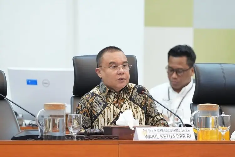 Pergi Umrah saat Bencana, Dasco Usul Bupati Aceh Selatan Dicopot Sementara dari Jabatannya