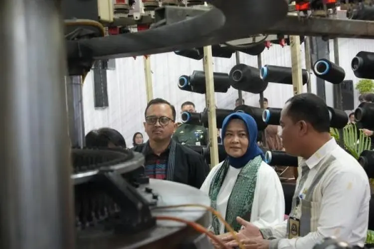 Perdagangan Luar Negeri Jabar Melambung Tinggi, Ekspor Naik Signifikan
