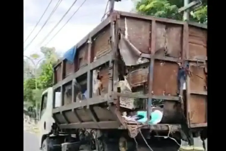 Miris! Begini Kondisi Truk Sampah Milik DLH di Bandar Lampung