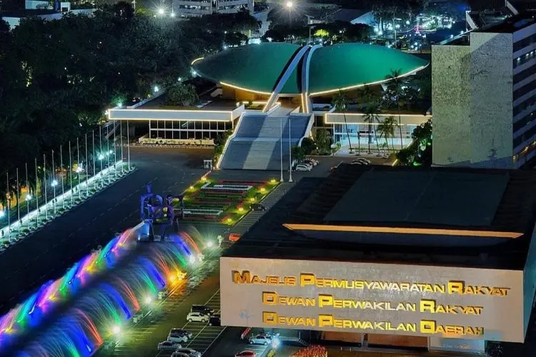 Benarkah Rancangan Undang-Undang di DPR Dikendalikan oleh Segelintir Orang?, Begini Komentar Direktur Indonesia Political Review