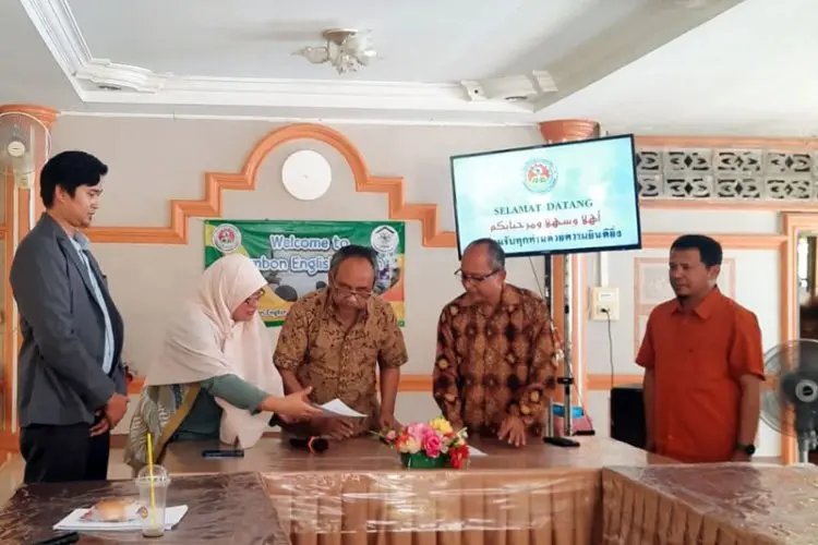 UMC Perkuat Kerjasama Pengabdian dengan Lukmanulhakeem School Yala Thailand Selatan