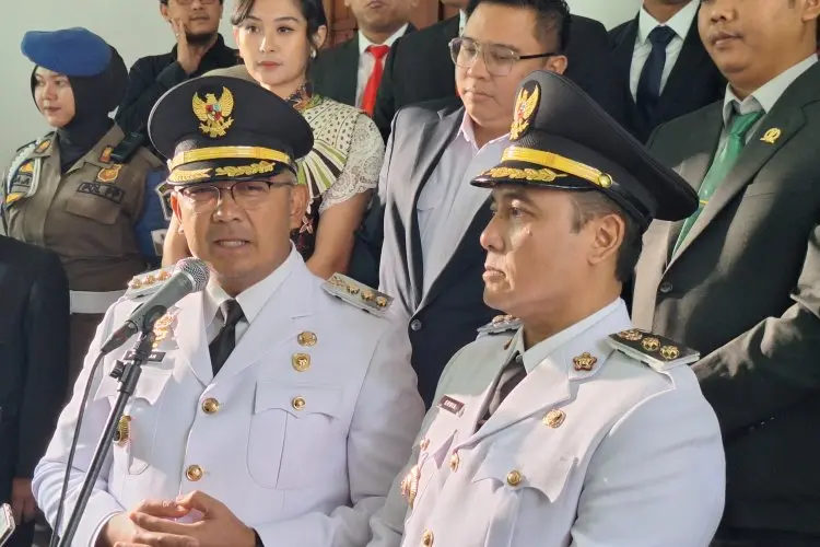Sertijab, M Farhan Sampaikan Apresiasi Kepada Pj Wali Kota Bandung A Koswara