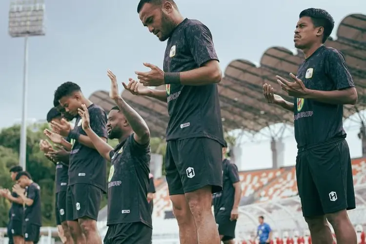 Jaime Moreno Ajak Barito Putera Bangkit Lawan Bali United: Evaluasi Kekalahan dan Tekad Bangkit di Kandang Sendiri