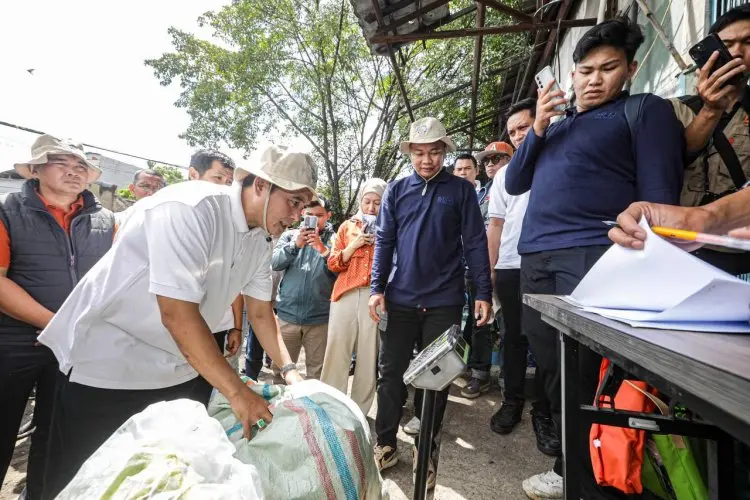 Pemkot Bandung Fokus Benahi 135 Titik Kumpul Sampah Liar
