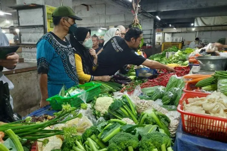 Pemprov Jabar Tinjau Pasar, Pastikan Ketersediaan dan Stabilitas Harga Hadapi Ramadan